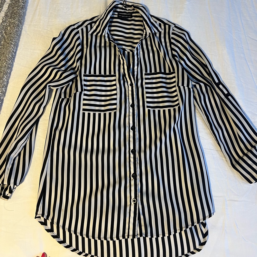 Black and white sheet blouse M